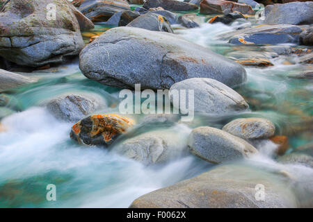 Verzasca Fluss im Verzascatal, Schweiz, Tessin, Verzasca Stockfoto