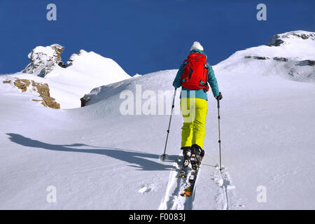 Skitouren in Savoie, Sainte-Foy, schneebedeckten Alpen, Frankreich Stockfoto