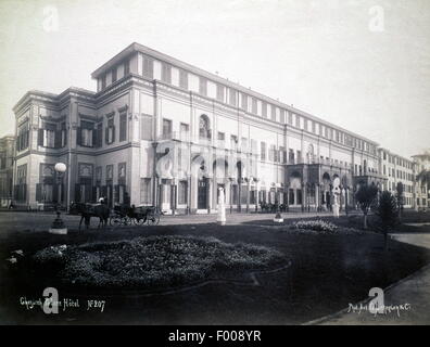 EIN FOTO VON DER GEZIRA PALAST IN DEN SPÄTEN 1880ER JAHREN, KURZ NACH DEM BAU, DAS SPEZIELL FÜR DIE ANLÄSSLICH DER ERÖFFNUNG Stockfoto