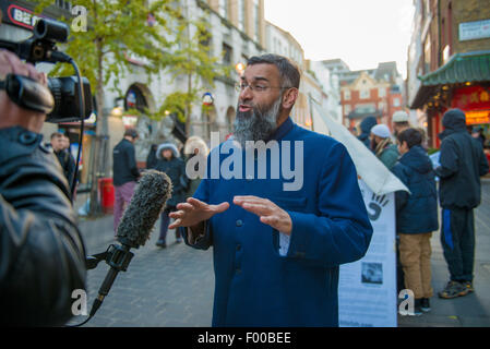 Islamischer Prediger Anjem Chaudry in London Stockfoto