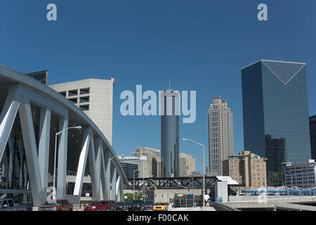 PHILLIPS ARENA EINGANG SKYLINE VON DOWNTOWN ATLANTA GEORGIA USA Stockfoto