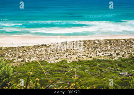 Blick auf Meer, Strand und Büschen, im D'Entrecasteaux-Nationalpark Stockfoto