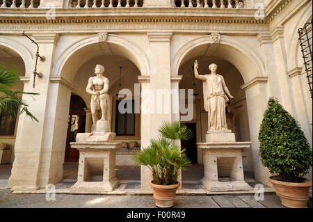 Italien, Rom, Palazzo Altemps, Museo Nazionale Romano, Nationales Römisches Museum, Innenhof Stockfoto