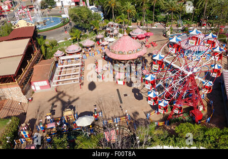 Luftaufnahme des Vergnügungsparks Tivoli World, Benalmadena, Costa del Sol, Andalusien, Spanien Stockfoto