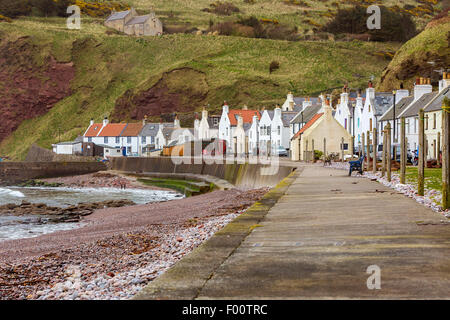 Kleines Fischerdorf Dorf Pennan, Aberdeenshire, Schottland, Vereinigtes Königreich, Europa. Stockfoto