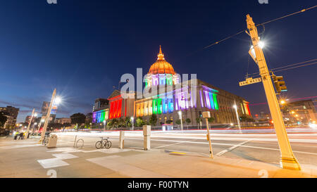 Beleuchtete Rathaus von San Francisco, Kalifornien, USA, Nordamerika Stockfoto