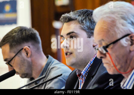 Belfast, Nordirland. 5. Aug 2015. Osten Belfast Gavin Robinson nimmt an den jährlichen Feile ein phobail (Festival der Personen) für eine politische Debatte. Credit: Stephen Barnes/Alamy leben Nachrichten Stockfoto