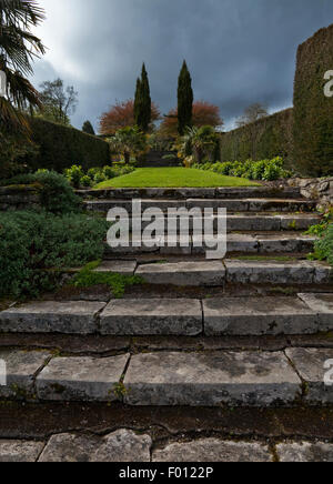 Die jakobinischen Top Garten, entworfen von Robert Boyle, Lismore Castle im Besitz des Duke of Devonshire, Grafschaft Waterford, Irland Stockfoto