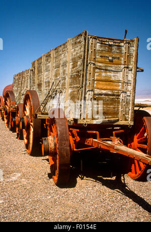 20-Mule Team Wagen, Harmony Borax Works Interpretive Trail, Death Valley Nationalpark, Kalifornien Stockfoto