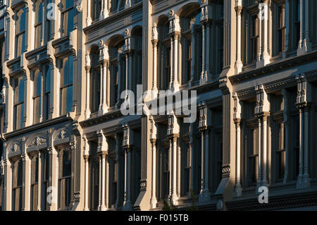 Fassade des Gebäudes Hart Block an der West Main Street in Louisville Kentucky Stockfoto