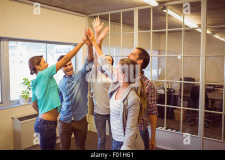 Kreative Business-Team Erziehung ihrer Hände Stockfoto