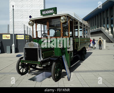 Britische Autimobile Traction1913 Leyland einzelne Decker Nr. HE12 Lesung-1 Stockfoto