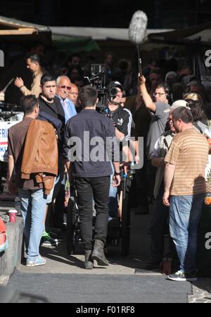 Rupert Friend Dreharbeiten US-Fernsehserie Heimat Kreuzberg mit: Rupert Freund wo: Berlin, Deutschland bei: 4. Juni 2015 Stockfoto