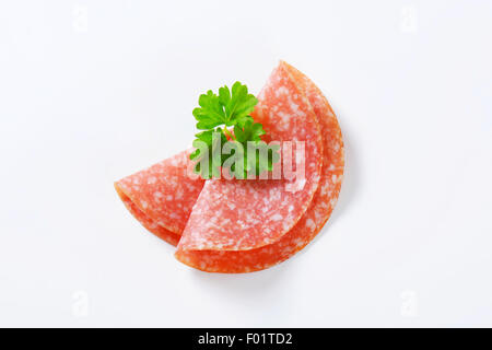 Dünn geschnittene Salami - Studio gedreht Stockfoto