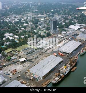 Luftaufnahme von einem Hafen von Douala auf Wouri Fluss - Region Littoral, Kamerun Stockfoto