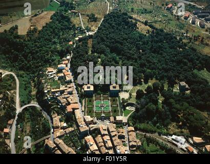 Luftaufnahme der Villa Lante in Bagnaia, Frazione von Viterbo - Region Latium, Italien. Stockfoto