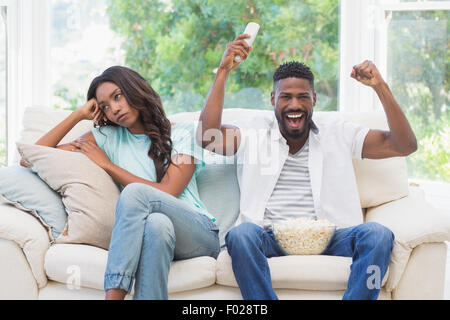 Verärgert Frau von Partner ignoriert Stockfoto