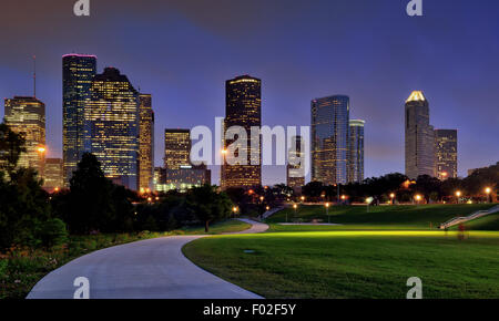 Eleanor Tinsley Park und Houston Skyline bei Nacht, Texas, USA Stockfoto