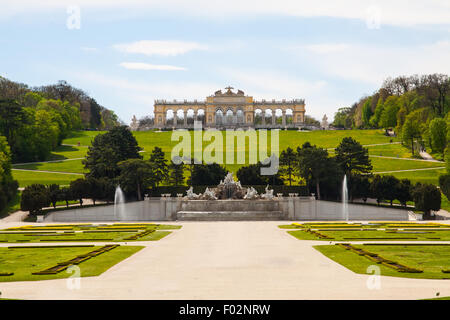 Schlosspark Schönbrunn und die Gloriette, Österreich Stockfoto