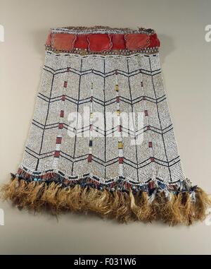 Herren zeremoniellen Kilt hergestellt aus Schalen, Glasperlen, Samen, Fasern und Gewebe, Bak, Admiralität Inseln, Papua-Neu-Guinea. Stockfoto