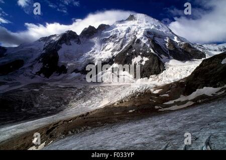 Gige Hérens (4171 m) und der Gletscher zu seinen Füßen, Zmutt Tal, Zermatt, Kanton Wallis, Schweiz. Stockfoto