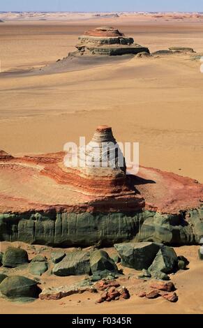 Geologische Formationen, Qattara Depression, libysche Wüste, Sahara Wüste, Ägypten. Stockfoto