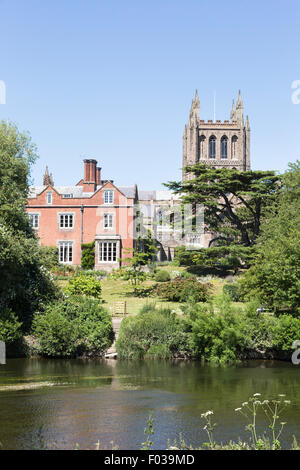 Hereford Kathedrale mit Blick auf den Fluss Wye, Hereford, Herefordshire. England, UK Stockfoto