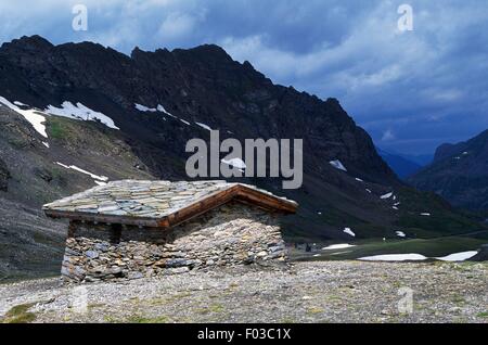 Berghütte am Col de Iseran (2764 m), Vanoise-Nationalpark (Parc national De La Vanoise), Savoie, Frankreich. Stockfoto