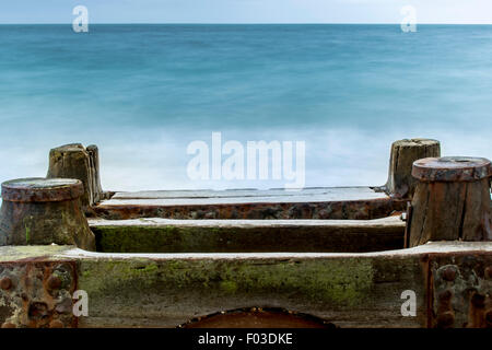 Strand-Abwehr auf Hayling Island Stockfoto