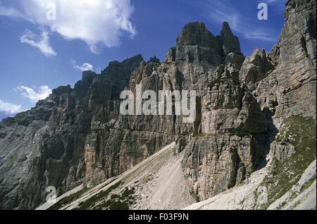 Italien - Friuli-Venezia Giulia Region - Friauler Dolomiten regionalen Naturpark - Montanaia Tal, Toro Peak. Stockfoto