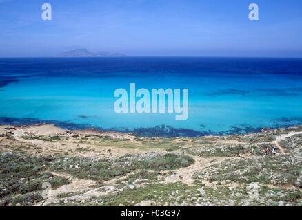 Cala Rossa (rote Bucht), Insel Favignana, Ägadischen Inseln, Sizilien, Italien. Stockfoto