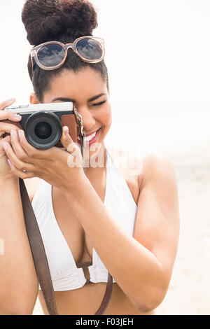 Hübsche Hipster im Bikini unter Bild Stockfoto