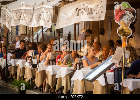 Speisen im Freien. Rom, Italien. Stockfoto