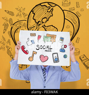 Zusammengesetztes Bild Porträt eines Geschäftsmannes versteckt sein Gesicht hinter einer Blindplatte Stockfoto