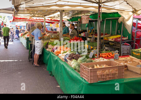 Markt am Place Broglie, Straßburg Stockfoto