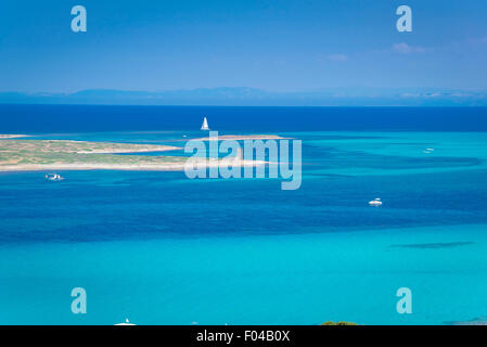 La Pelosa Beach atemberaubendes Meerwasser, Sardinien Stockfoto