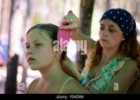 Pfadfinder Alltag im ukrainischen Scout Trainingslager, Kiew, Ukraine Stockfoto