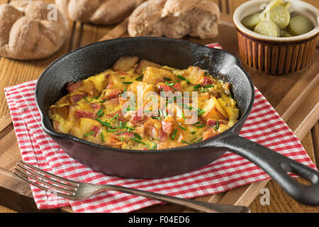 Bauernfrühstück. Deutsche Bauernfrühstück. Deutschland-Essen Stockfoto