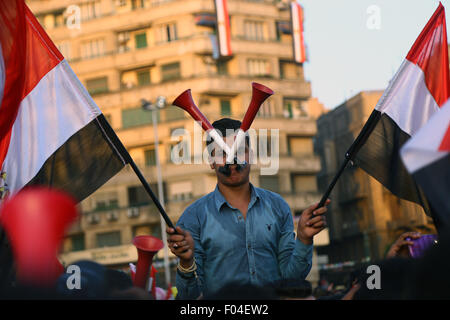 Kairo, Ägypten. 6. August 2015. Ägypter feiern die Einweihung des "neuen Suez-Kanals" auf dem Tahrir-Platz in Kairo, Ägypten, am 6. August 2015. Bildnachweis: Ahmed Gomaa/Xinhua/Alamy Live-Nachrichten Stockfoto