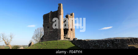 Die Ruinen der Burg Brough, Brough Castle Dorf, Grafschaft Cumbria, England, UK. Stockfoto