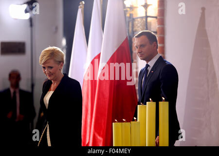 Warschau, Polen. 6. August 2015. Der neue Präsident Polens, Andrzej Duda und seine Frau Agata Kornhauser-Duda, besuchen eine Messe in St. Johns erzkathedralen in Warschau während der Amtseinführung des Präsidenten. Der jüngste Präsident Polens wurde in Polens Hauptstadt Warschau eröffnet. Herr Andrzej Duda gewann die Präsidentschaftswahlen Ende Mai in Polen. Er wurde als Polens 4. demokratisch gewählten Präsidenten Polens "Sejm" am Donnerstagmorgen vereidigt. Bildnachweis: Anna Ferensowicz / pazifische Presse/Alamy Live News Stockfoto