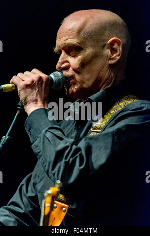 Hampshire, UK. 6. August 2015. Wilko Johnson (Musiker) spielen bei Wickham Festival Hampshire England 08.06.15 Credit: James Houlbrook/Alamy Live News Stockfoto