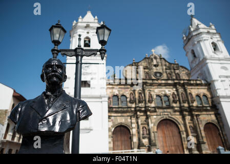 PANAMA STADT, Panama — die Kirche wurde 1688 gegründet und 1796 geweiht. Es wurde von Militäringenieuren entworfen und einige der alten Steinfassaden verwendeten Originalmaterialien aus den Ruinen von Old Panama. Es wurde 2003 renoviert. Stockfoto