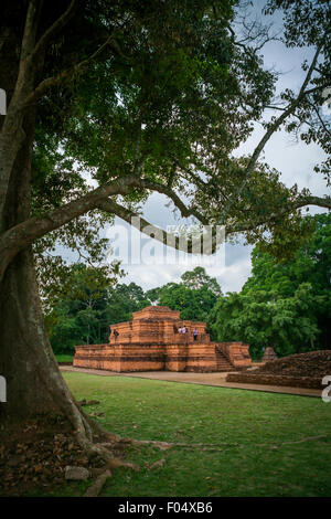 Candi Tinggi (Tinggi-Tempel), einer der Tempel in Muara Jambi-Tempelanlagen in Muaro Jambi, Jambi, Indonesien. Stockfoto