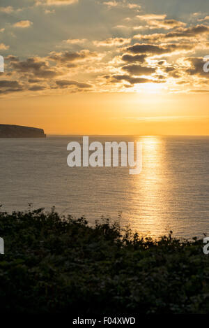 Isle Of Wight, 7. August 2015. Einen schönen Sonnenaufgang bei Sandown, Blick über den Solent. Die Prognose ist für einen sonnigen Tag in weiten Teilen des Vereinigten Königreichs mit wärmerem Wetter am kommenden Wochenende nach den jüngsten coole Zauber. Kredit Julian Eales/Alamy Live-Nachrichten Stockfoto