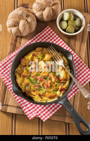 Bauernfrühstück. Deutsche Bauernfrühstück. Deutschland-Essen Stockfoto