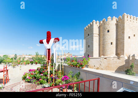 Mai Kreuze in Cordoba (Córdoba), Spanien Stockfoto