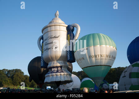 Ashton Gericht, Bristol, UK. 7. August 2015. Am frühen Morgen bei Bristol International Balloon Fiesta 2015. Bildnachweis: Keith Larby/Alamy Live-Nachrichten Stockfoto