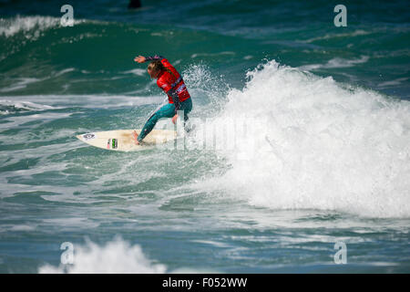 Newquay, Cornwall, UK. 6. August 2015. Boardmasters 2015 hat offiziell begonnen! Die Cornwall Surfen und Musikfestival bekam im Gange heute bei Surf-Mekka, Fistral Beach mit Tag eines internationalen Surf-Wettkämpfen. Bildnachweis: CAMERAFIRM/Alamy Live-Nachrichten Stockfoto