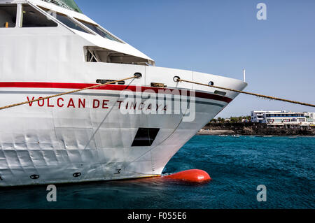 Die Lanzarote Fuerteventura Fähre Volcan de Tindaya, am Hafen in Playa Blanca, Lanzarote auf den Kanarischen Inseln Stockfoto